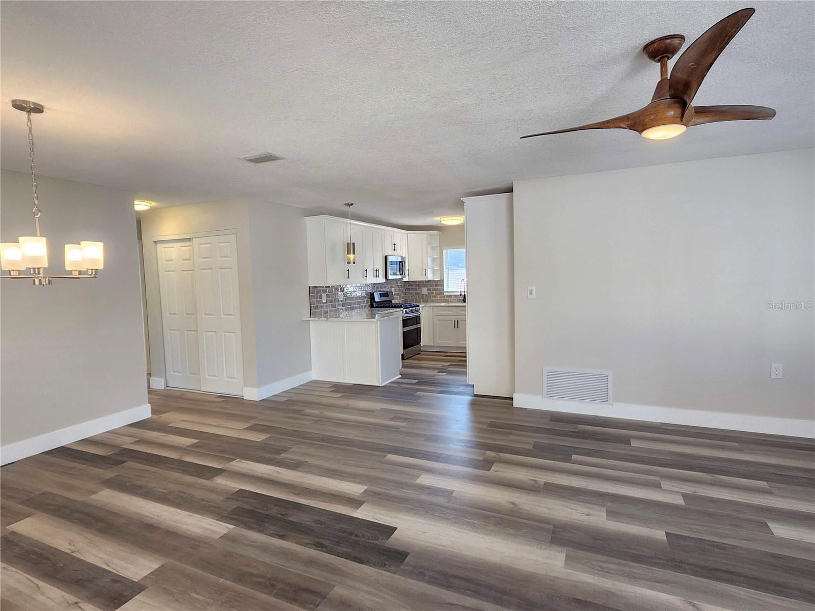 1818 SHORE ACRES BLVD NE, ST PETERSBURG, FL — photo 5