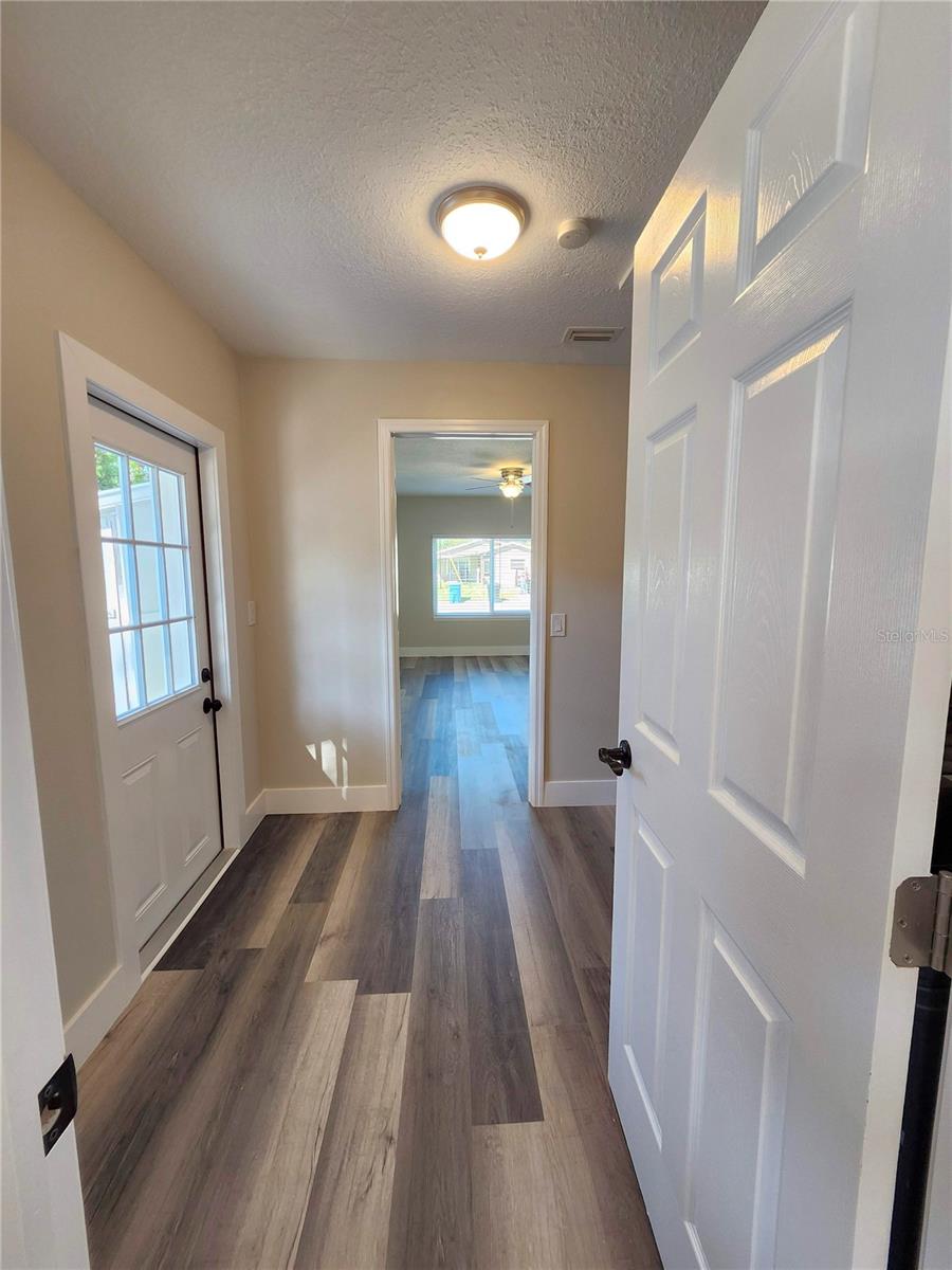 1818 SHORE ACRES BLVD NE, ST PETERSBURG, FL — photo 19
