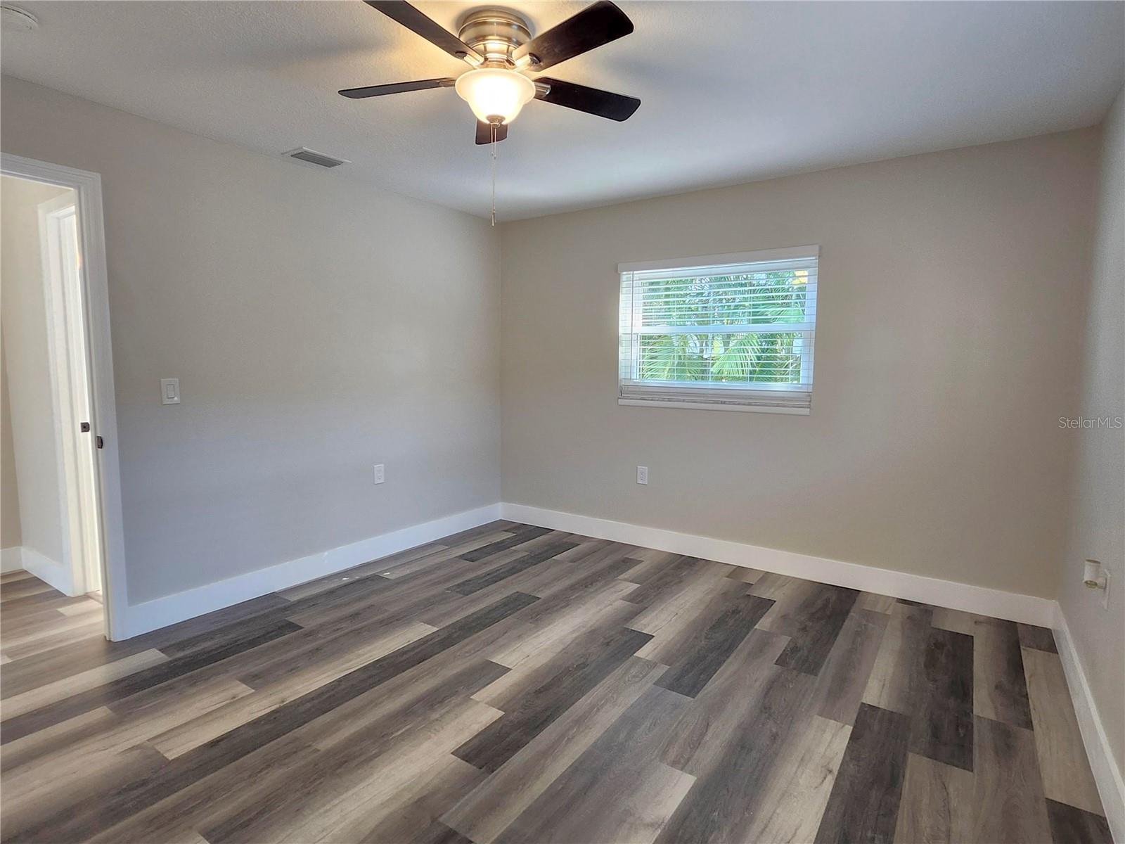 1818 SHORE ACRES BLVD NE, ST PETERSBURG, FL — photo 15