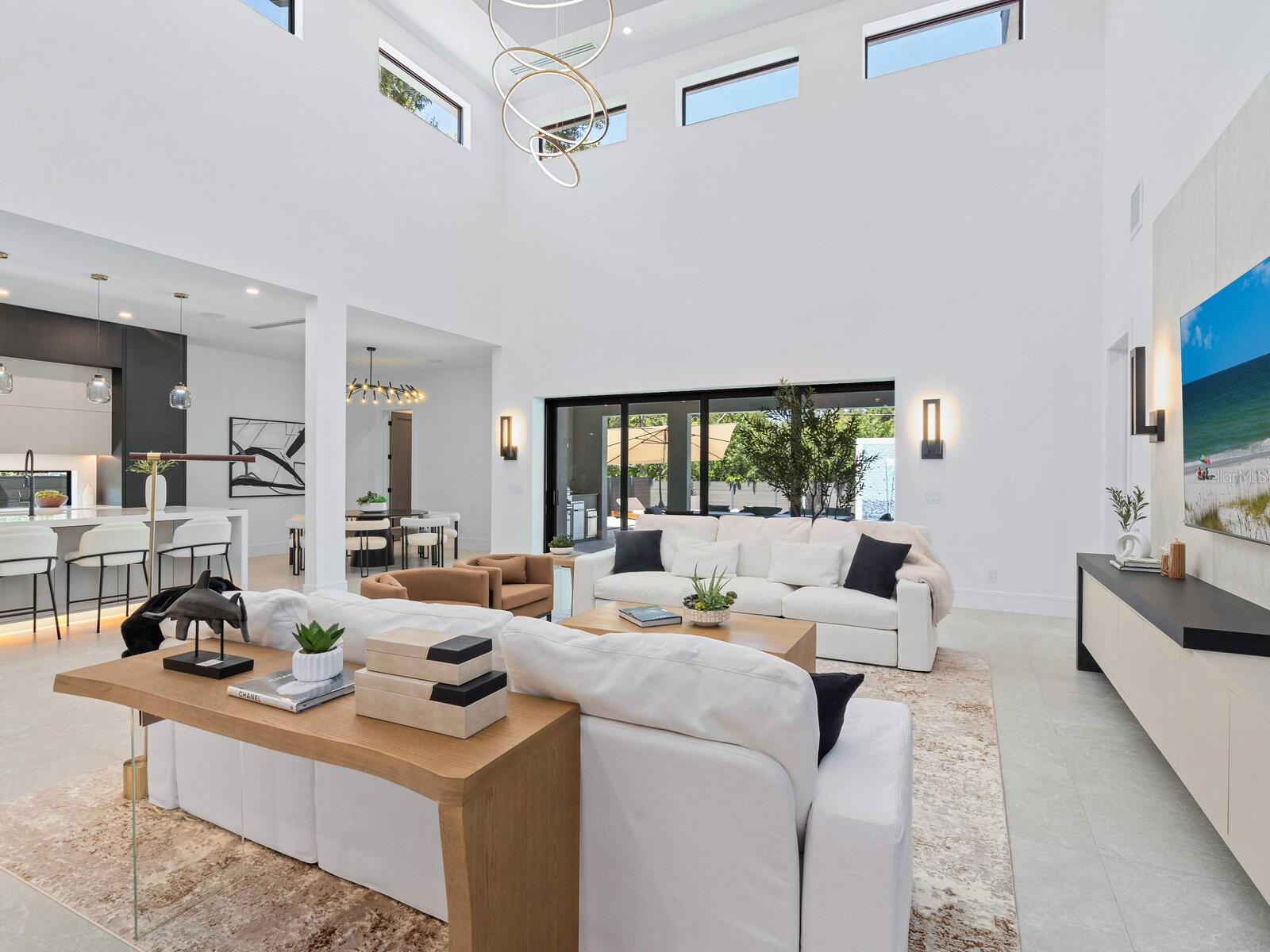 2467 HYDE PARK ST, SARASOTA, FL — photo 9