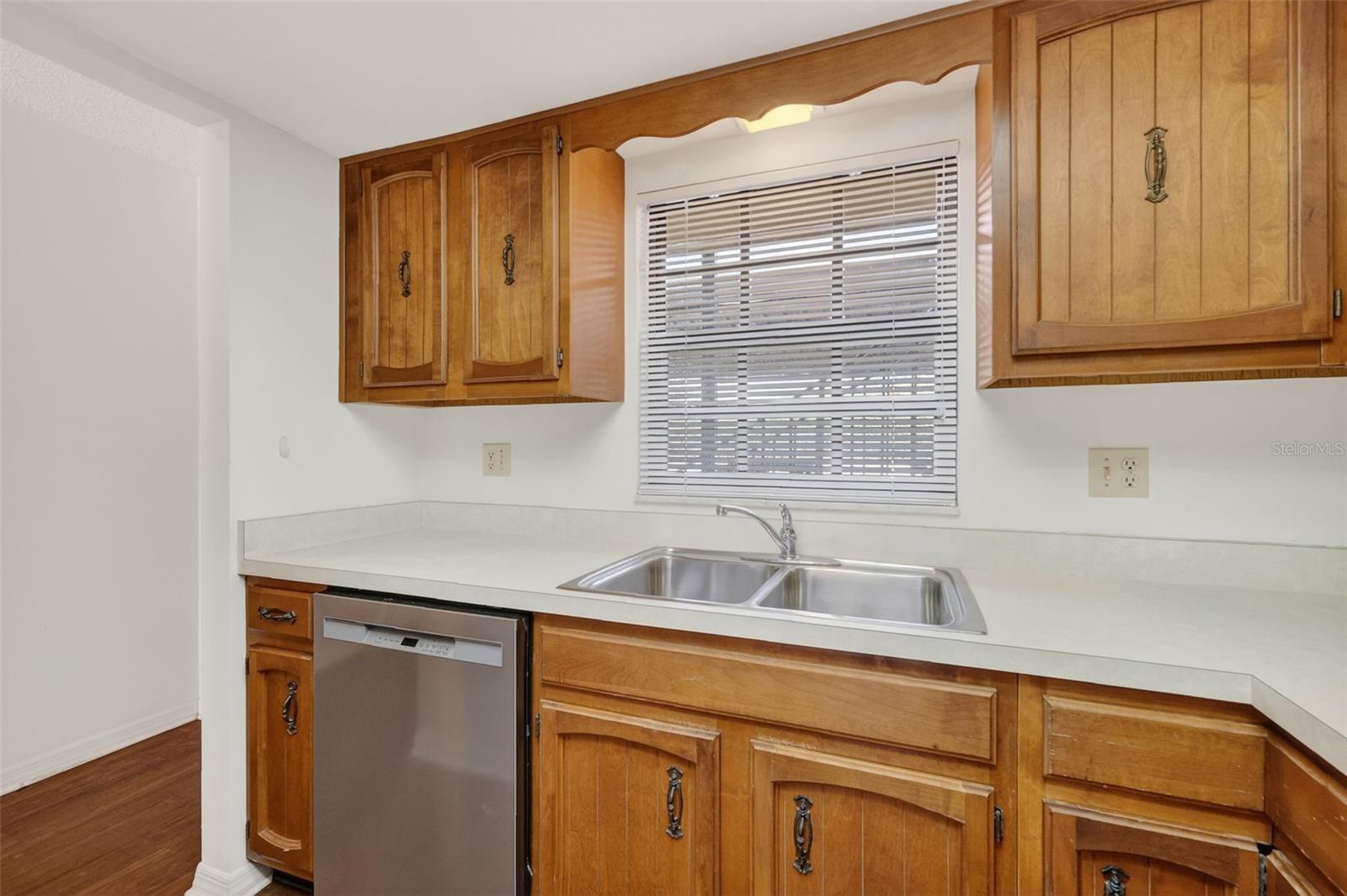 110 N TREMAIN ST #105, MOUNT DORA, FL — photo 34
