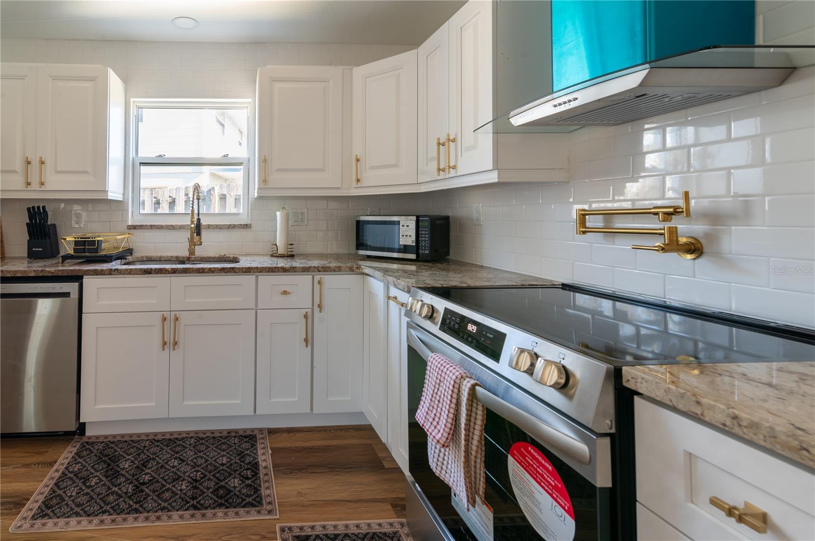 1897 DOLPHIN BLVD S, ST PETERSBURG, FL — photo 10