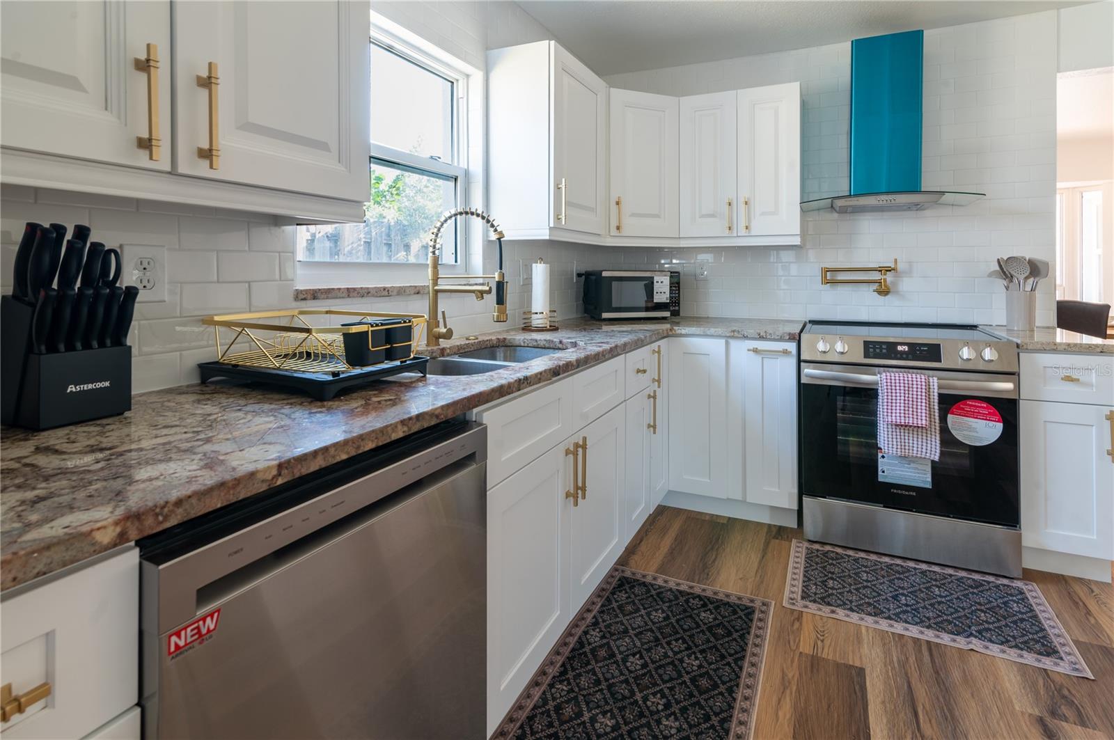 1897 DOLPHIN BLVD S, ST PETERSBURG, FL — photo 11