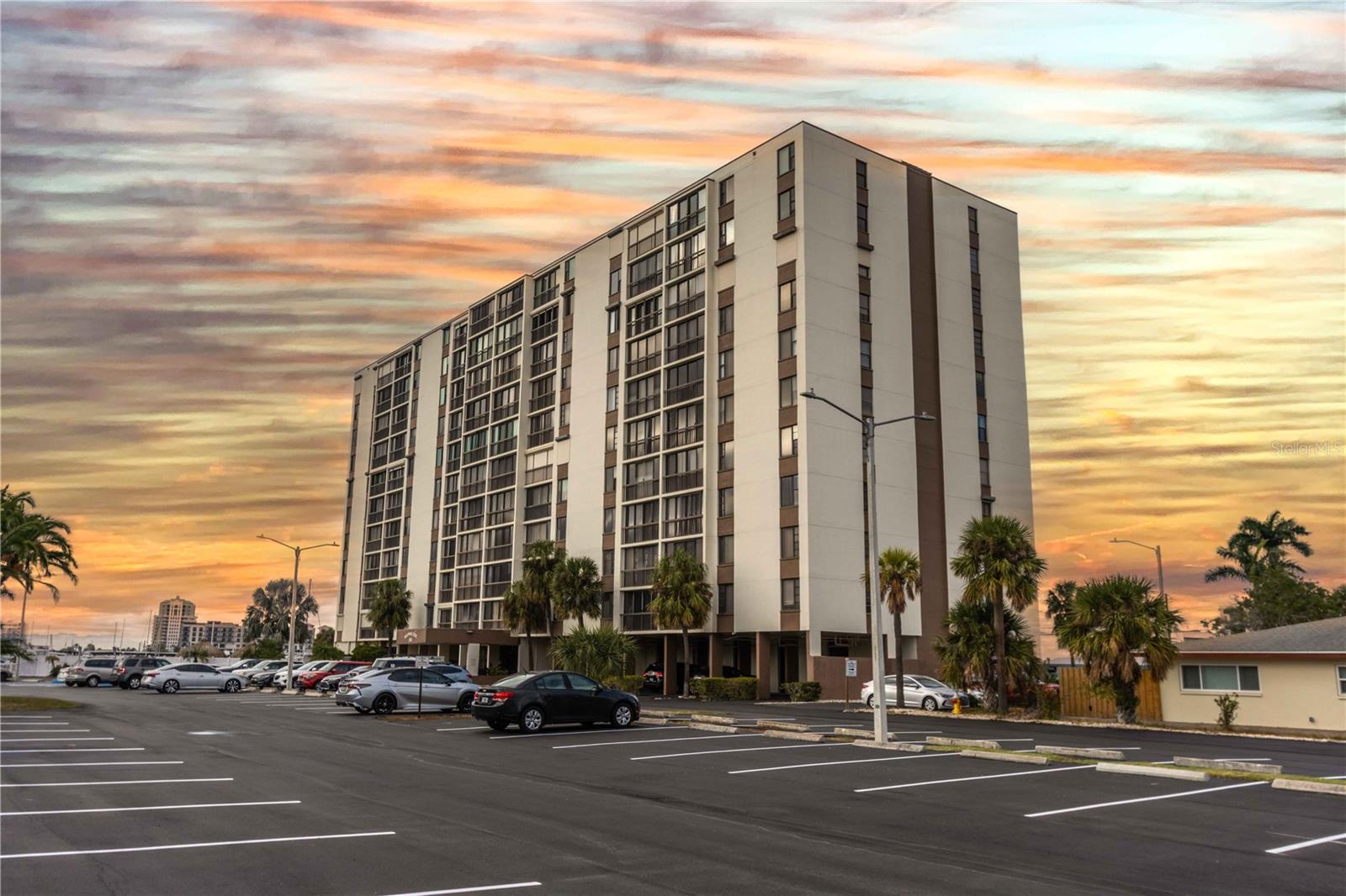 255 DOLPHIN PT #803, CLEARWATER BEACH, FL
