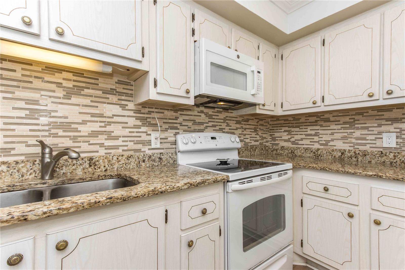 255 DOLPHIN PT #803, CLEARWATER BEACH, FL — photo 9