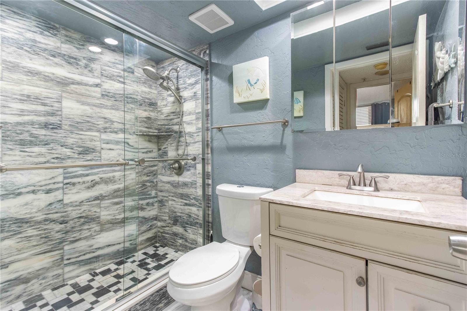 255 DOLPHIN PT #803, CLEARWATER BEACH, FL — photo 15