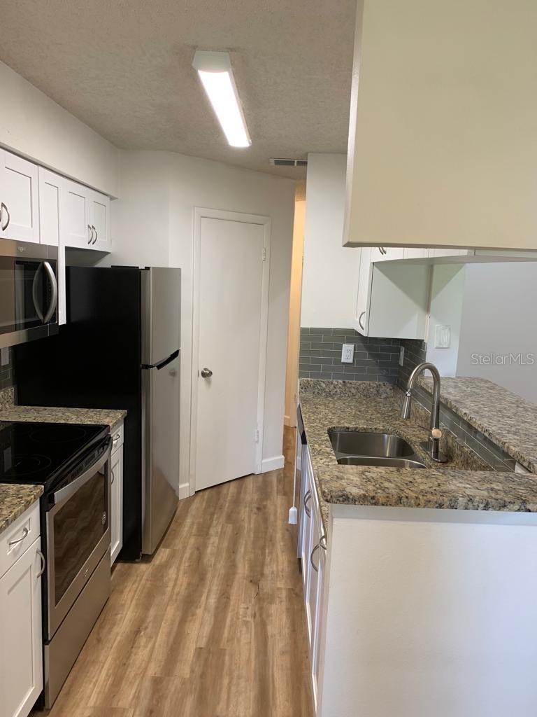 8625 MALLARD RESERVE DR #204, TAMPA, FL — photo 9