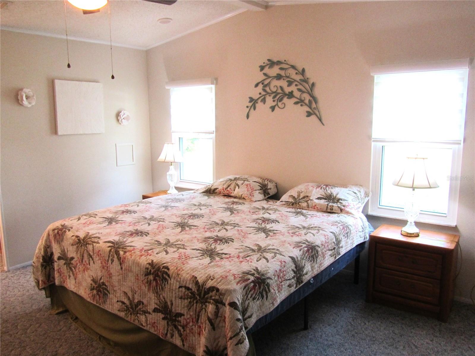 805 CAMELIA CT, LADY LAKE, FL — photo 34