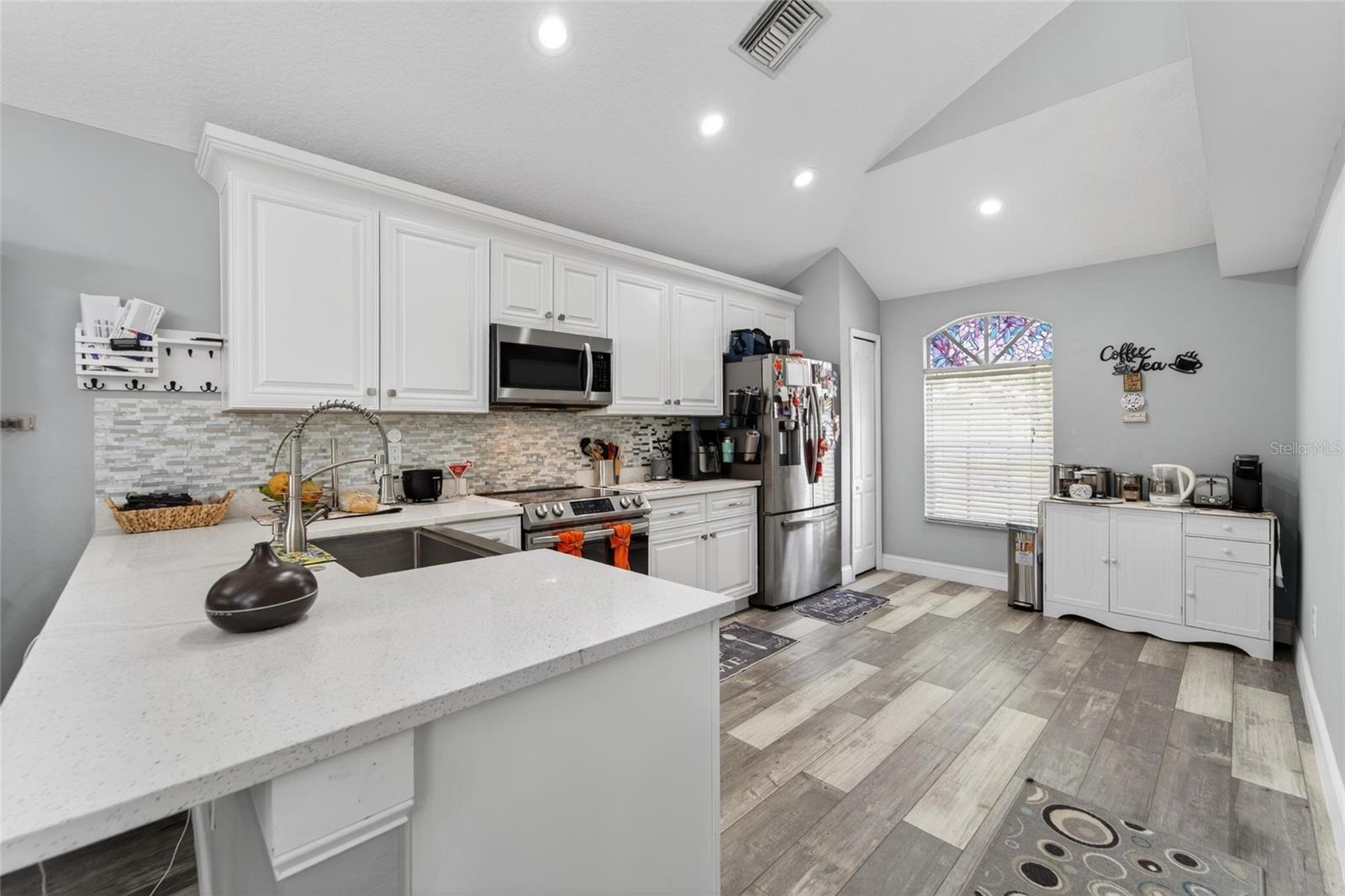618 SOMERSTONE DR, VALRICO, FL — photo 9