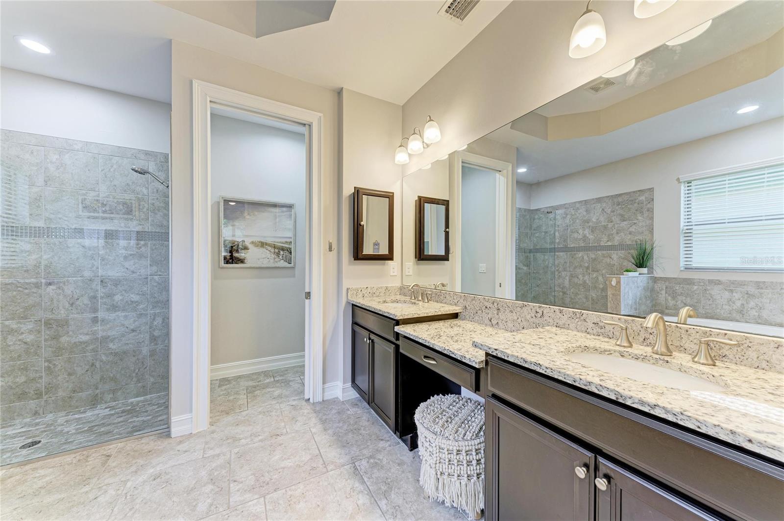 131 MARAVIYA BLVD, NOKOMIS, FL — photo 34