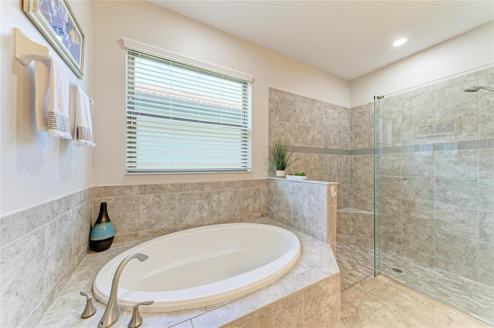 131 MARAVIYA BLVD, NOKOMIS, FL — photo 35