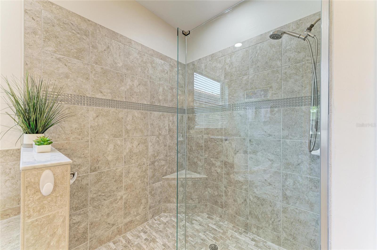 131 MARAVIYA BLVD, NOKOMIS, FL — photo 36
