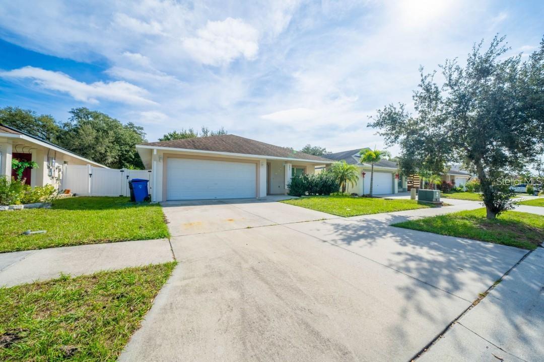 2025 PEACEFUL PALM ST, RUSKIN, FL — photo 3