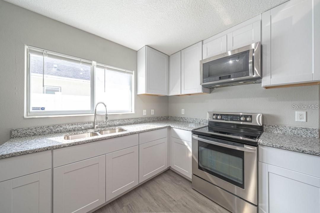 2025 PEACEFUL PALM ST, RUSKIN, FL — photo 7