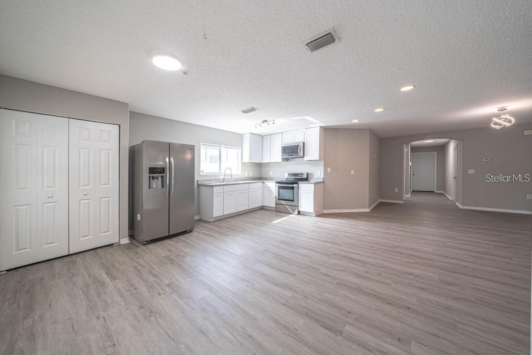 2025 PEACEFUL PALM ST, RUSKIN, FL — photo 9