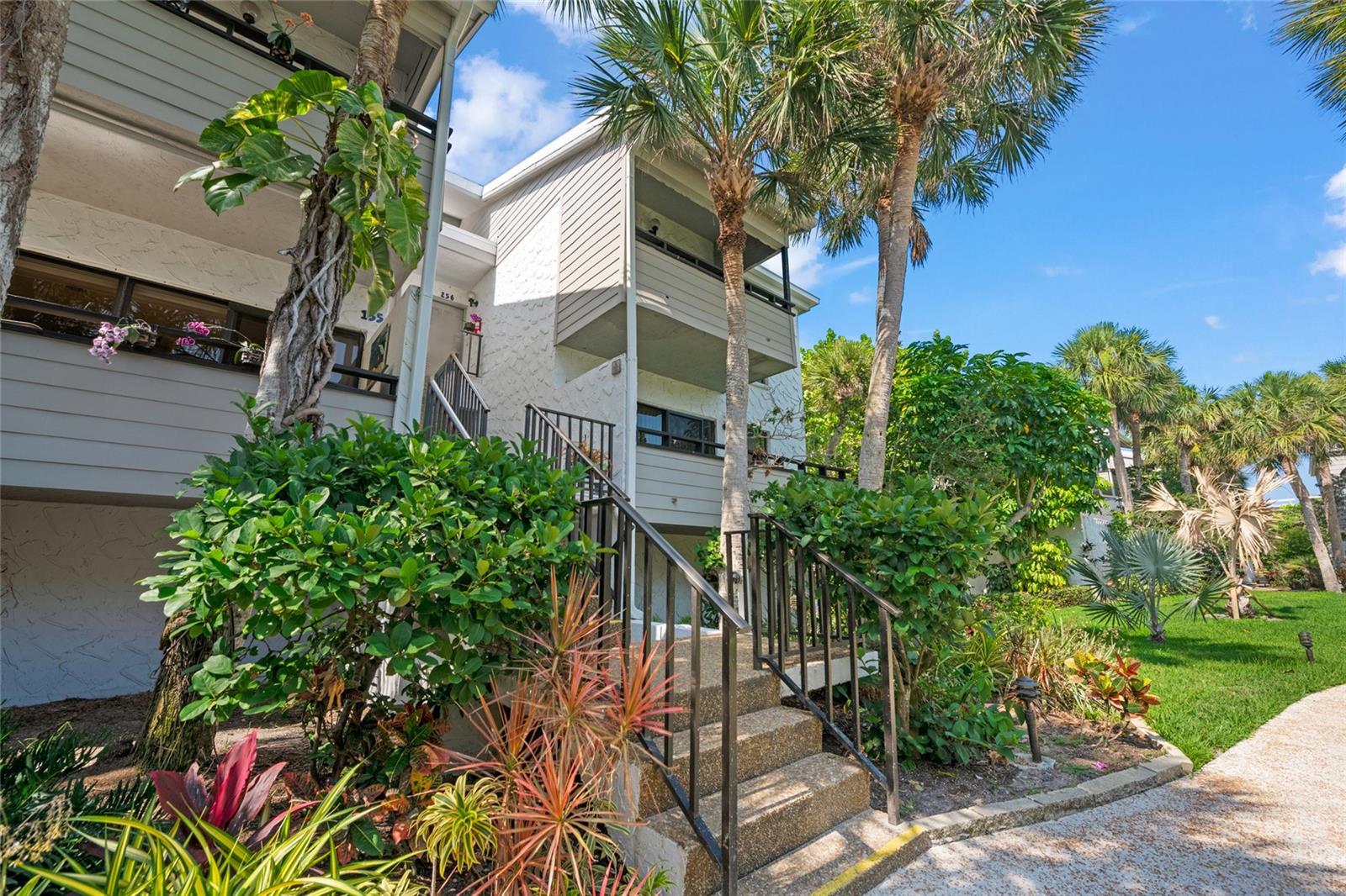 1555 TARPON CENTER DR #156, VENICE, FL