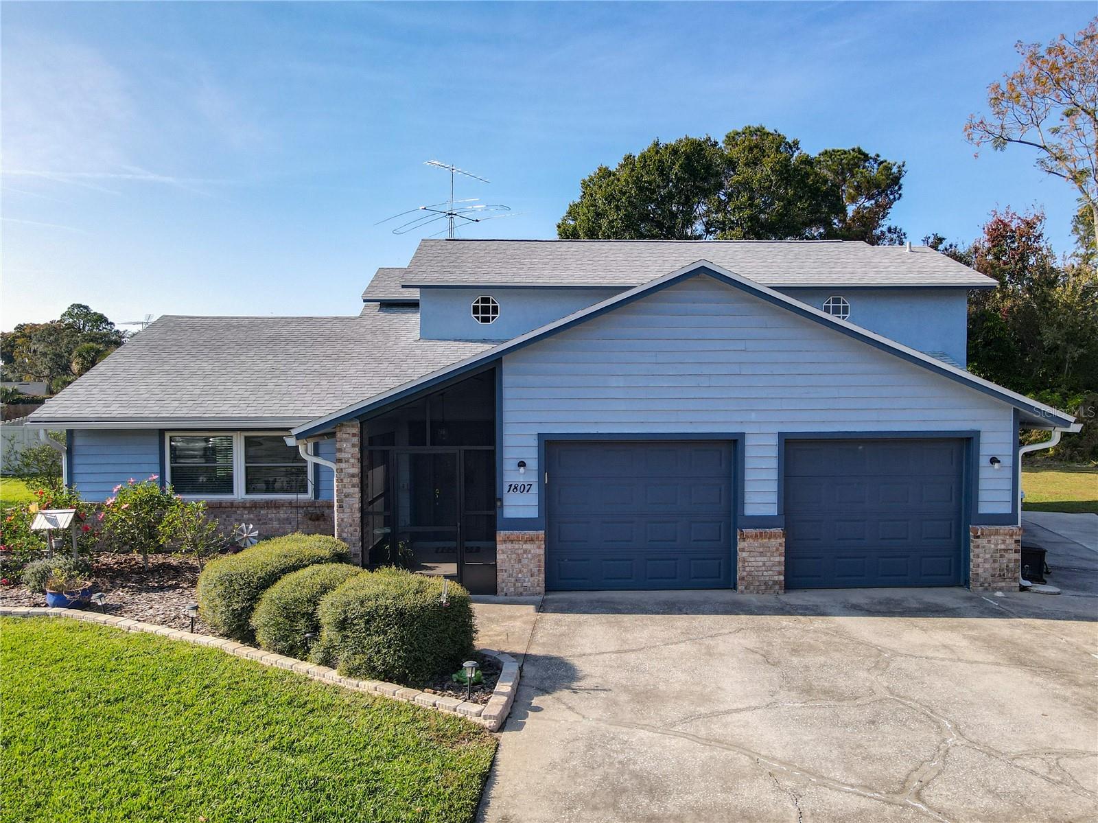 1807 VIRGINIA CT, TAVARES, FL — photo 4