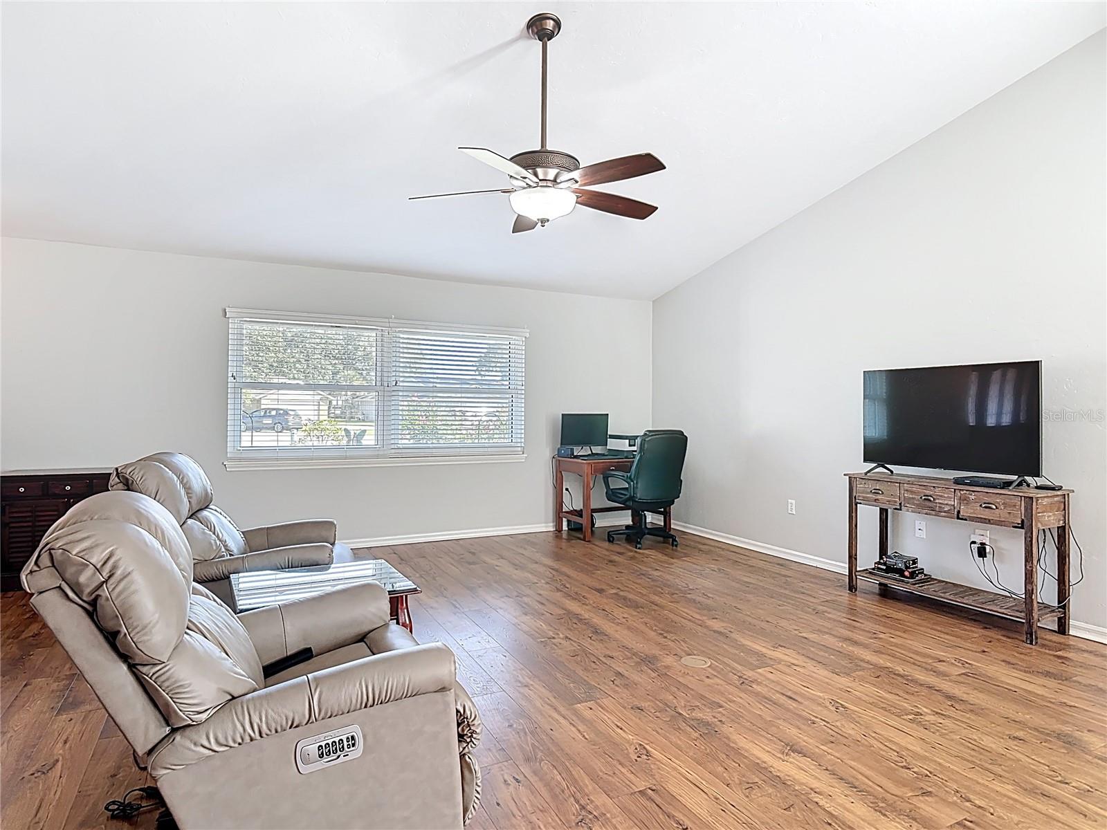 1807 VIRGINIA CT, TAVARES, FL — photo 11