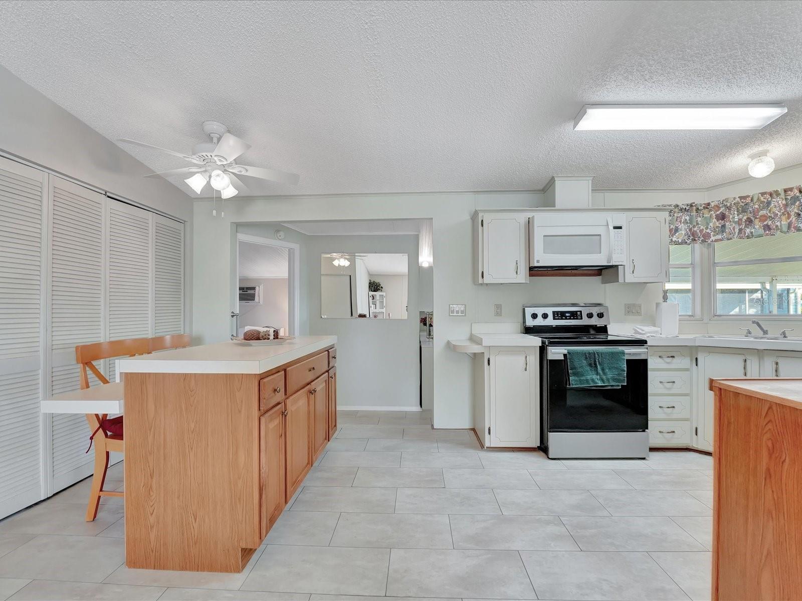118 SAINT PIERRES WAY, APOLLO BEACH, FL — photo 7