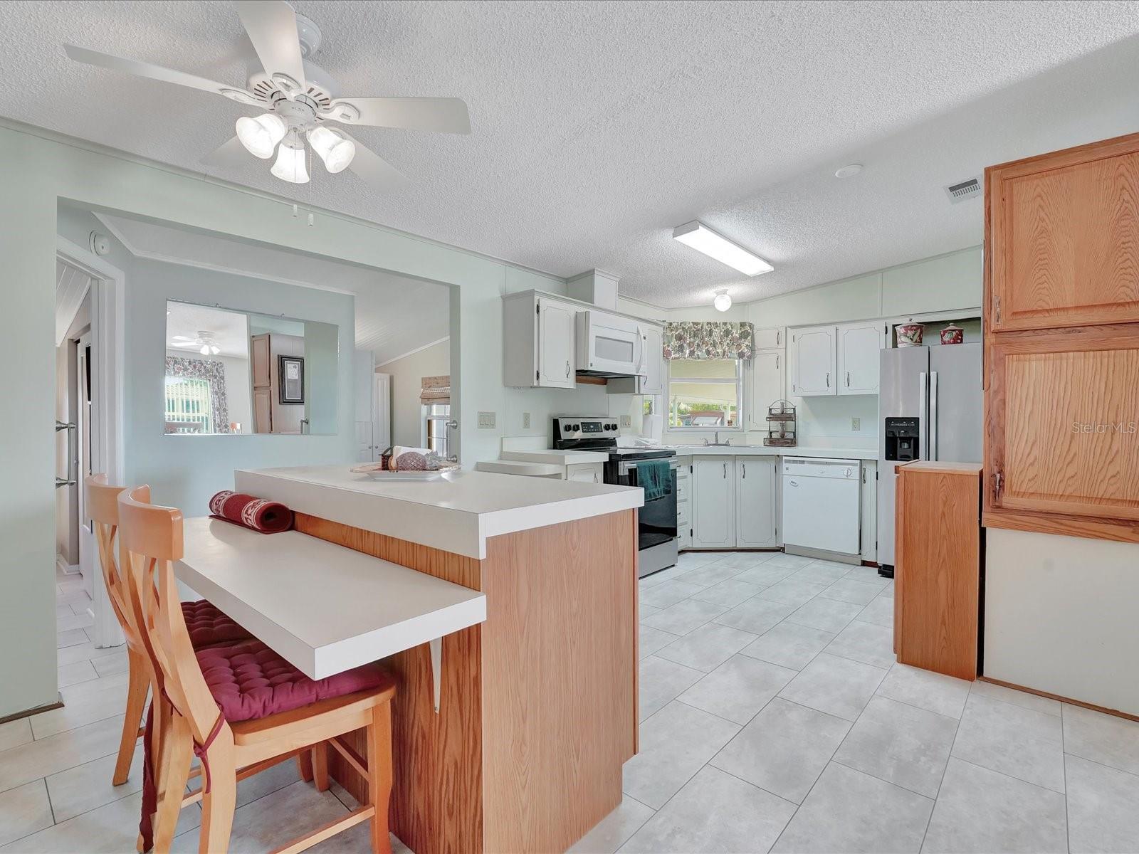 118 SAINT PIERRES WAY, APOLLO BEACH, FL — photo 8