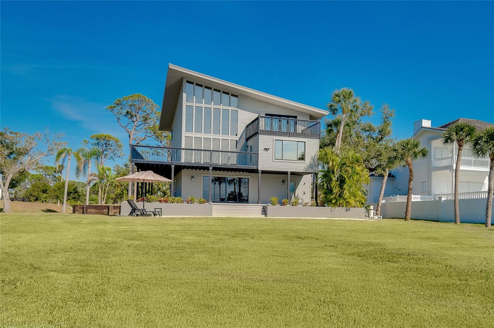 1089 BAYSHORE DR, ENGLEWOOD, FL — photo 3