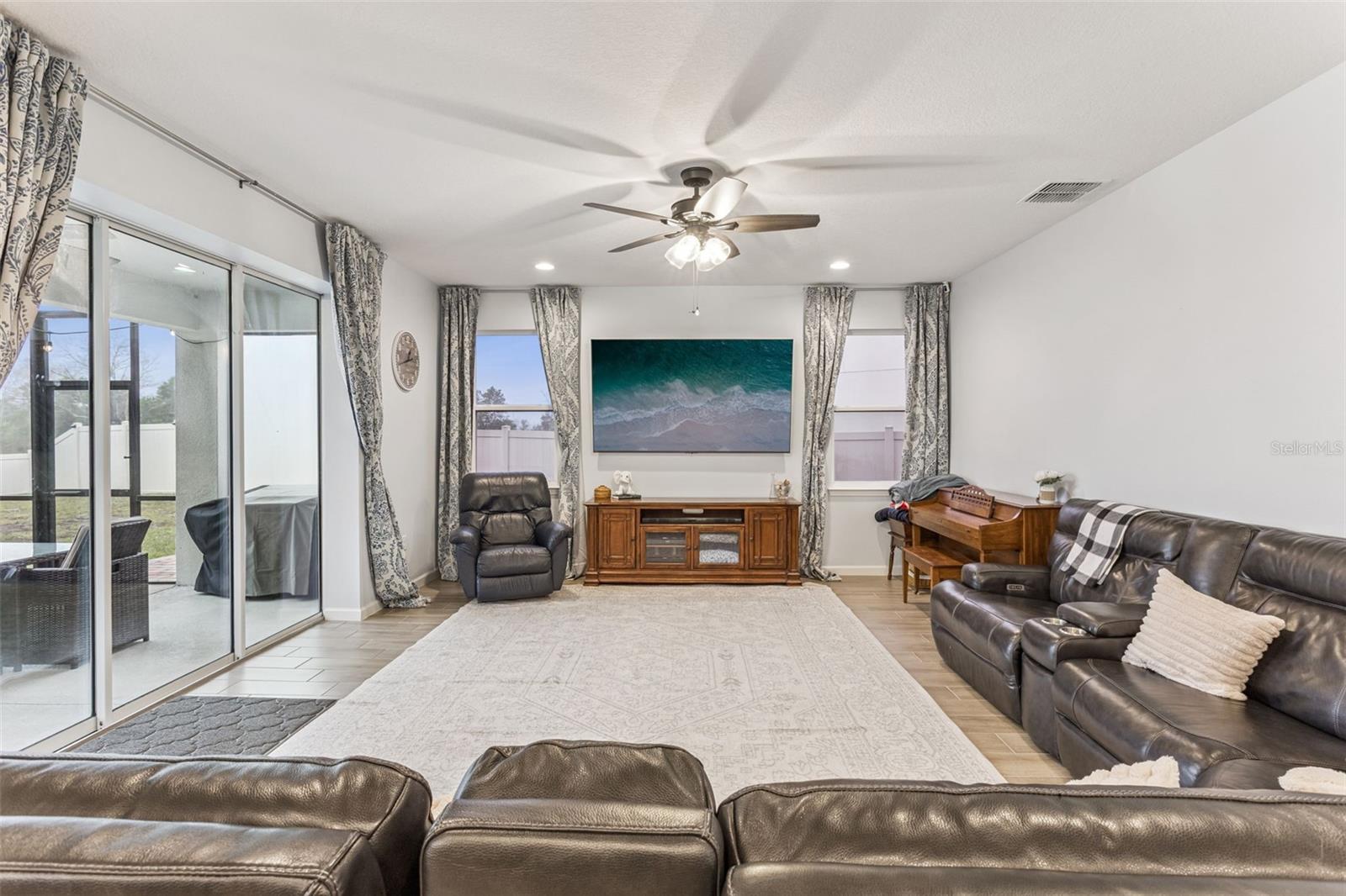 594 VIA BELLA CT, HOWEY IN THE HILLS, FL — photo 12