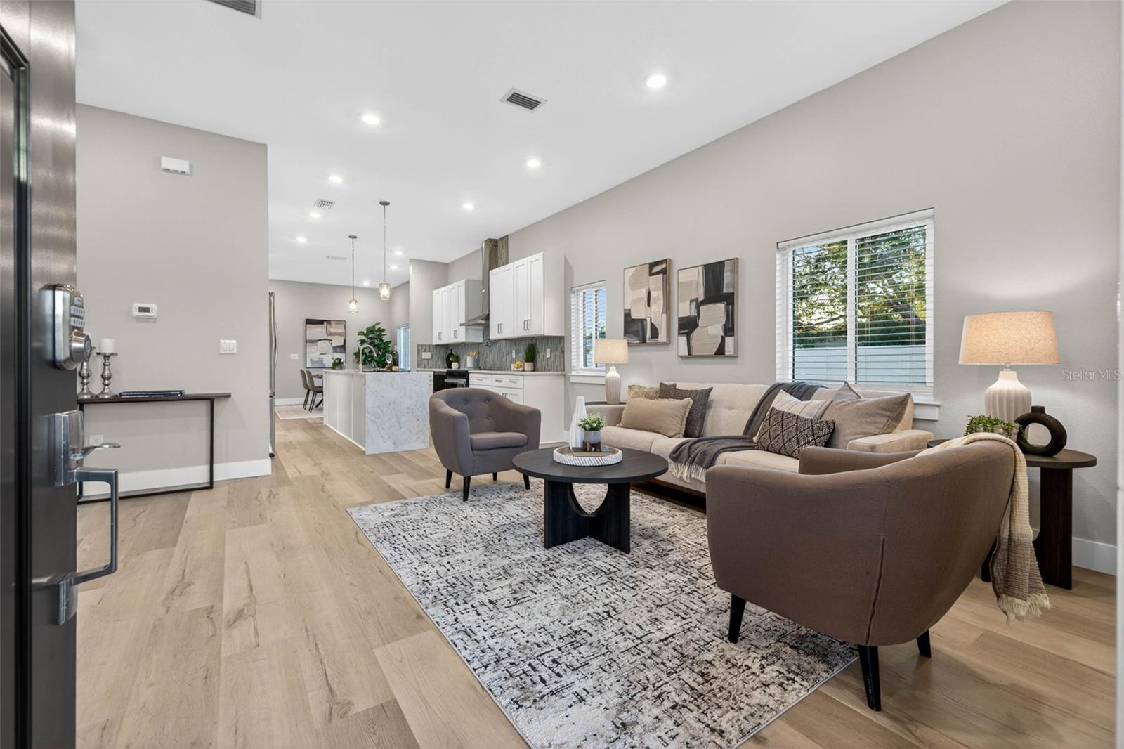 2540 34TH AVE N, ST PETERSBURG, FL — photo 4