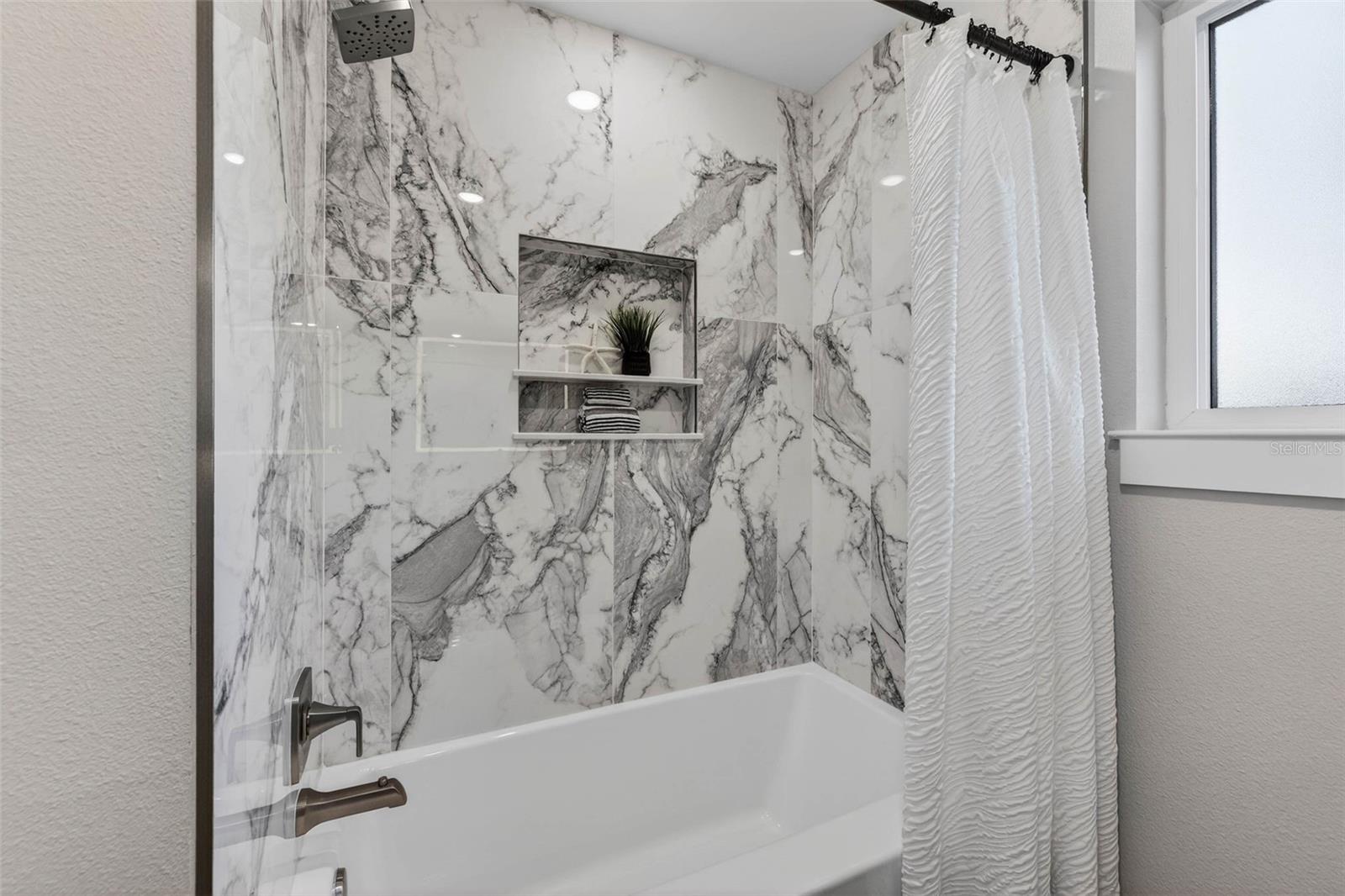 2540 34TH AVE N, ST PETERSBURG, FL — photo 38