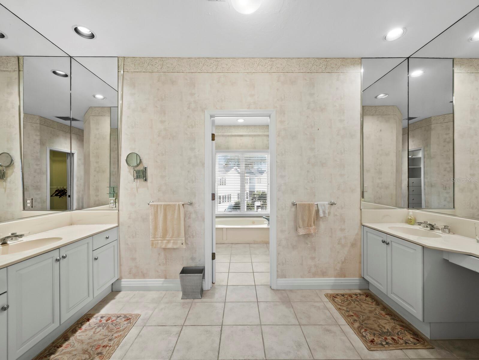 836 EVERGREEN WAY, LONGBOAT KEY, FL — photo 36