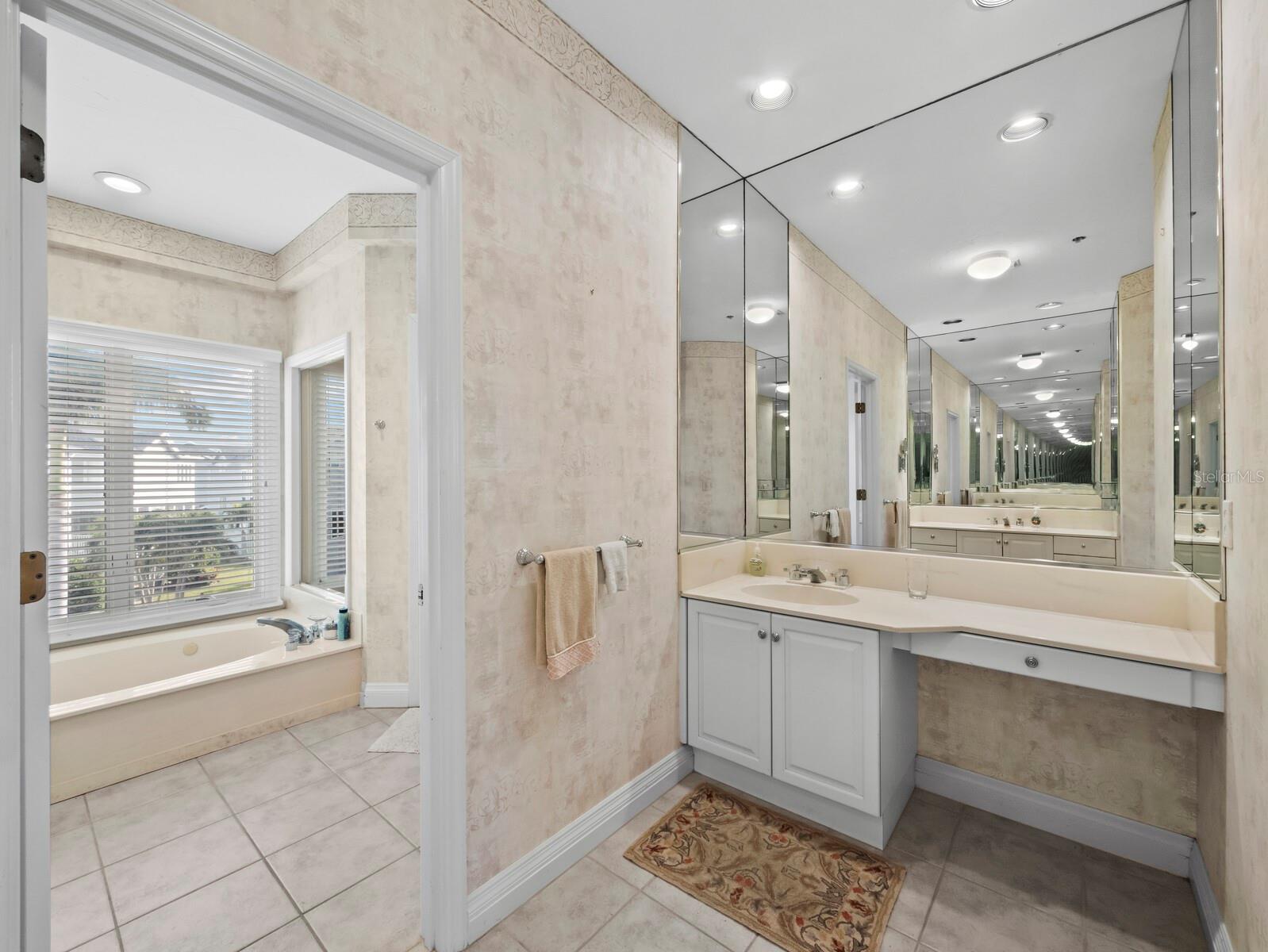 836 EVERGREEN WAY, LONGBOAT KEY, FL — photo 37