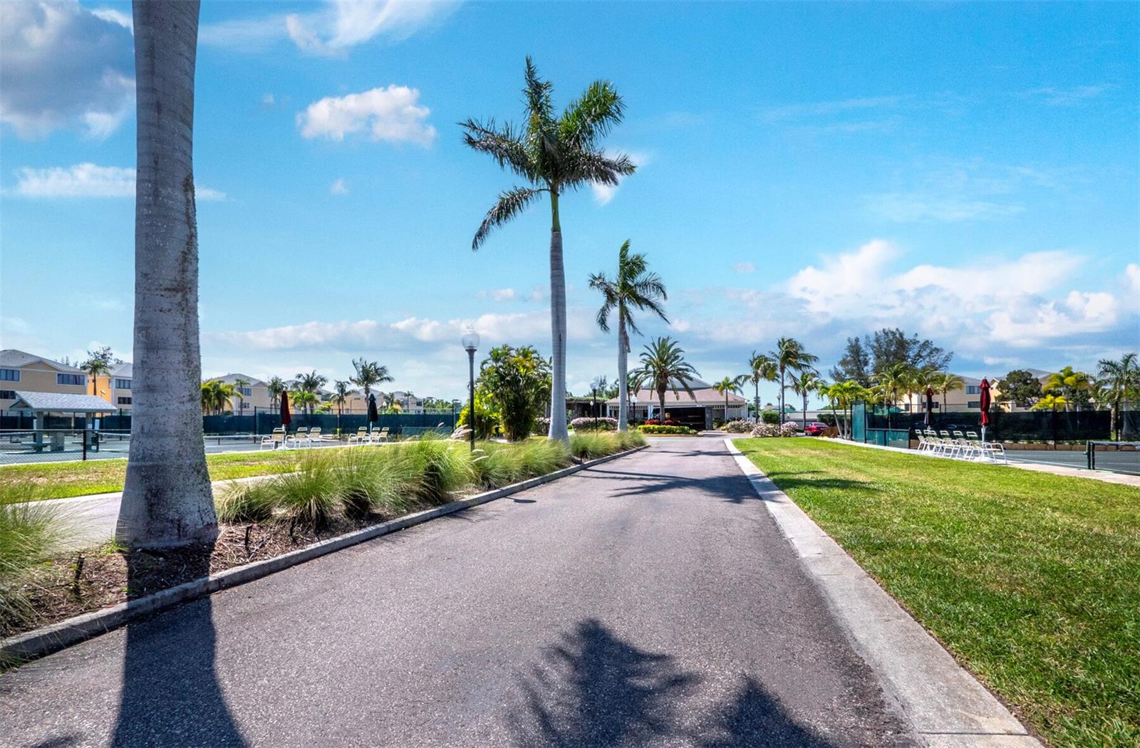 836 EVERGREEN WAY, LONGBOAT KEY, FL — photo 48