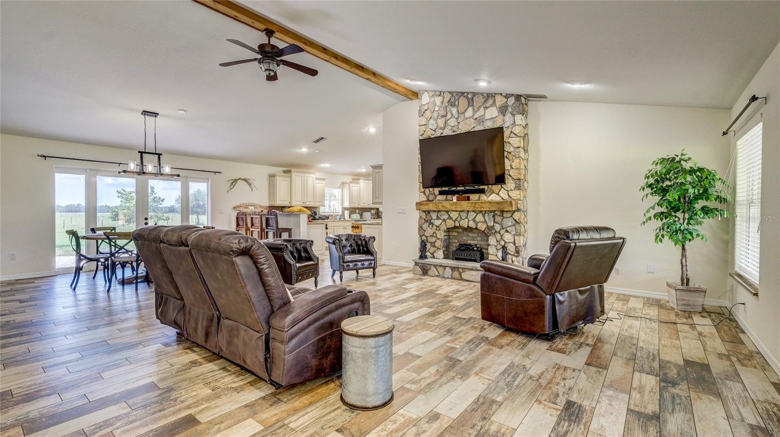 560 OAKFORD RD, SARASOTA, FL — photo 12