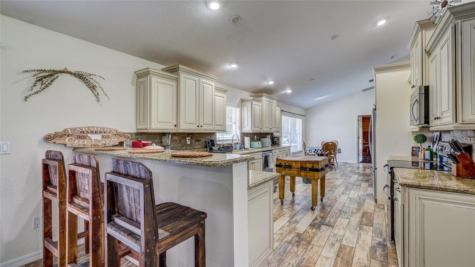 560 OAKFORD RD, SARASOTA, FL — photo 18