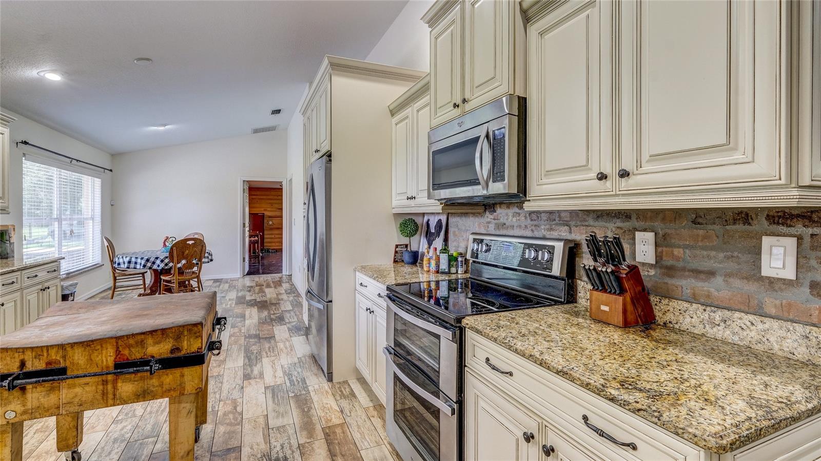 560 OAKFORD RD, SARASOTA, FL — photo 20