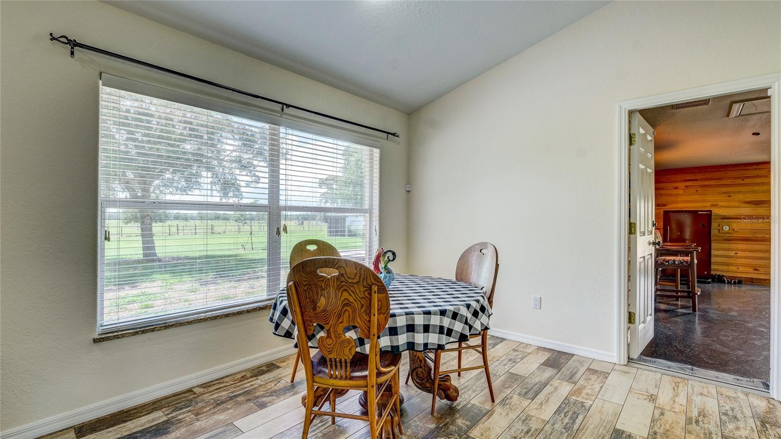 560 OAKFORD RD, SARASOTA, FL — photo 24