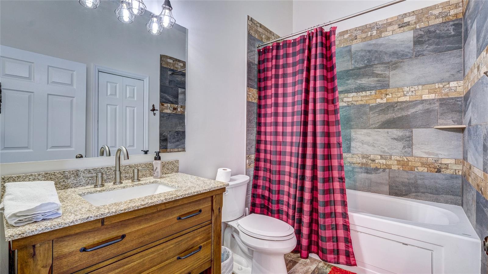 560 OAKFORD RD, SARASOTA, FL — photo 27
