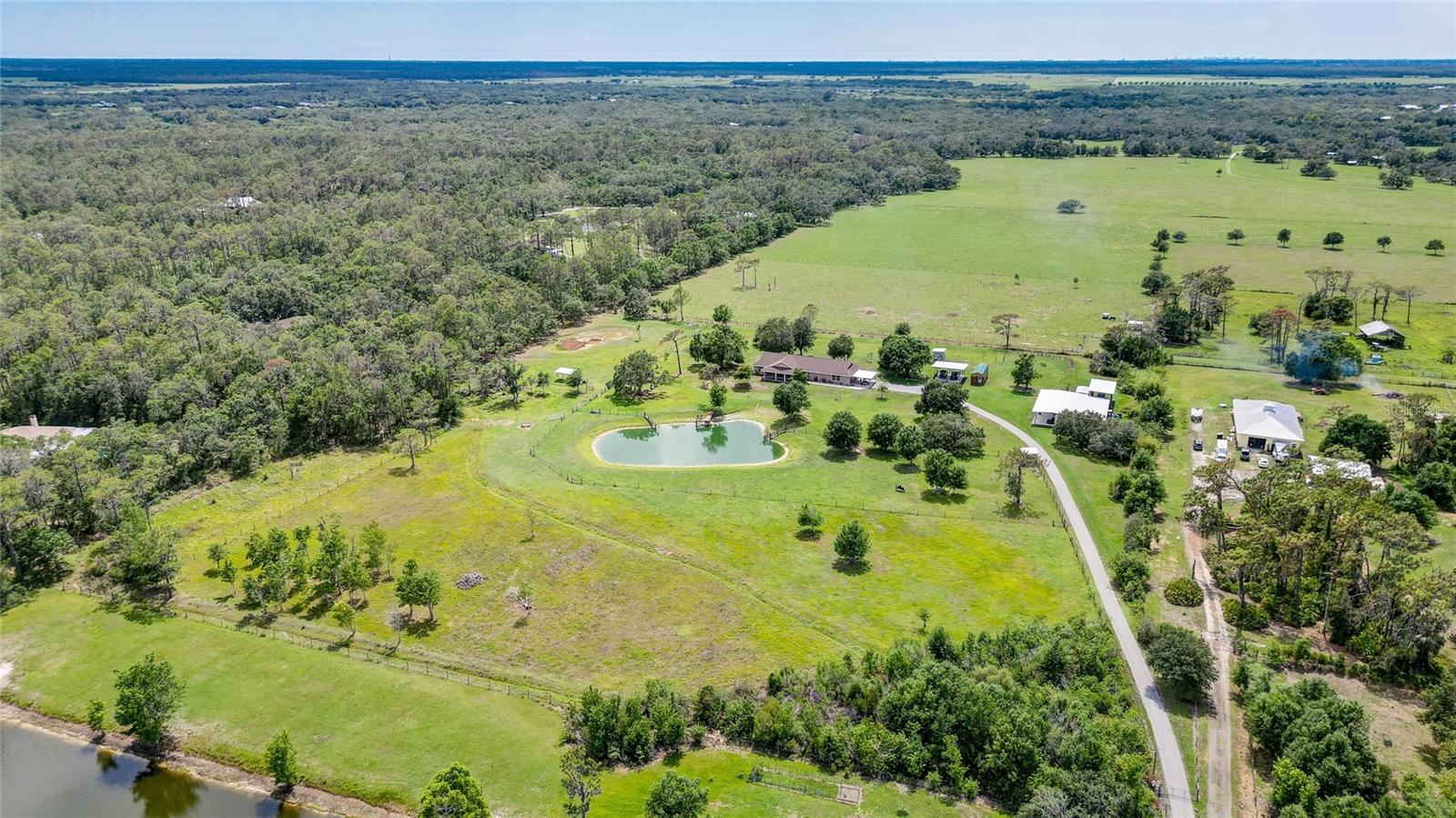560 OAKFORD RD, SARASOTA, FL — photo 40