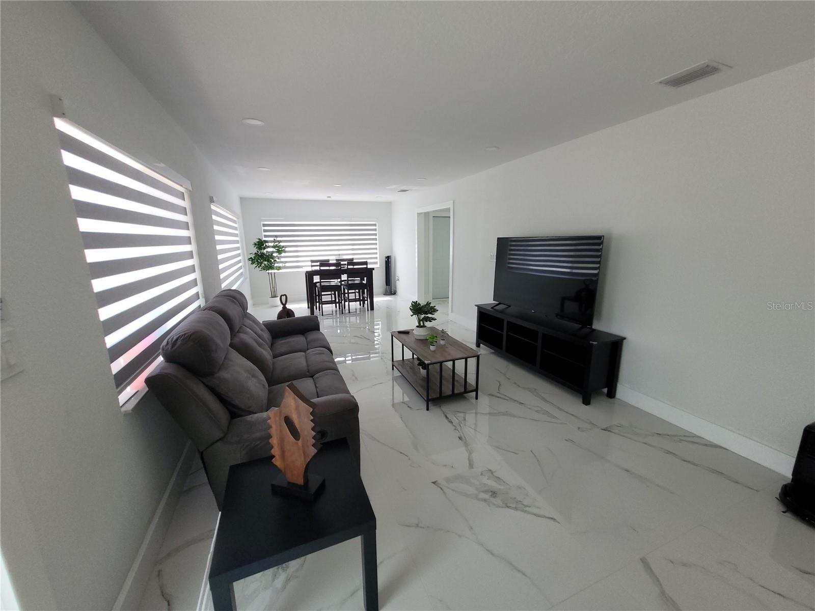 105 FOREST PARK AVE, TEMPLE TERRACE, FL — photo 4