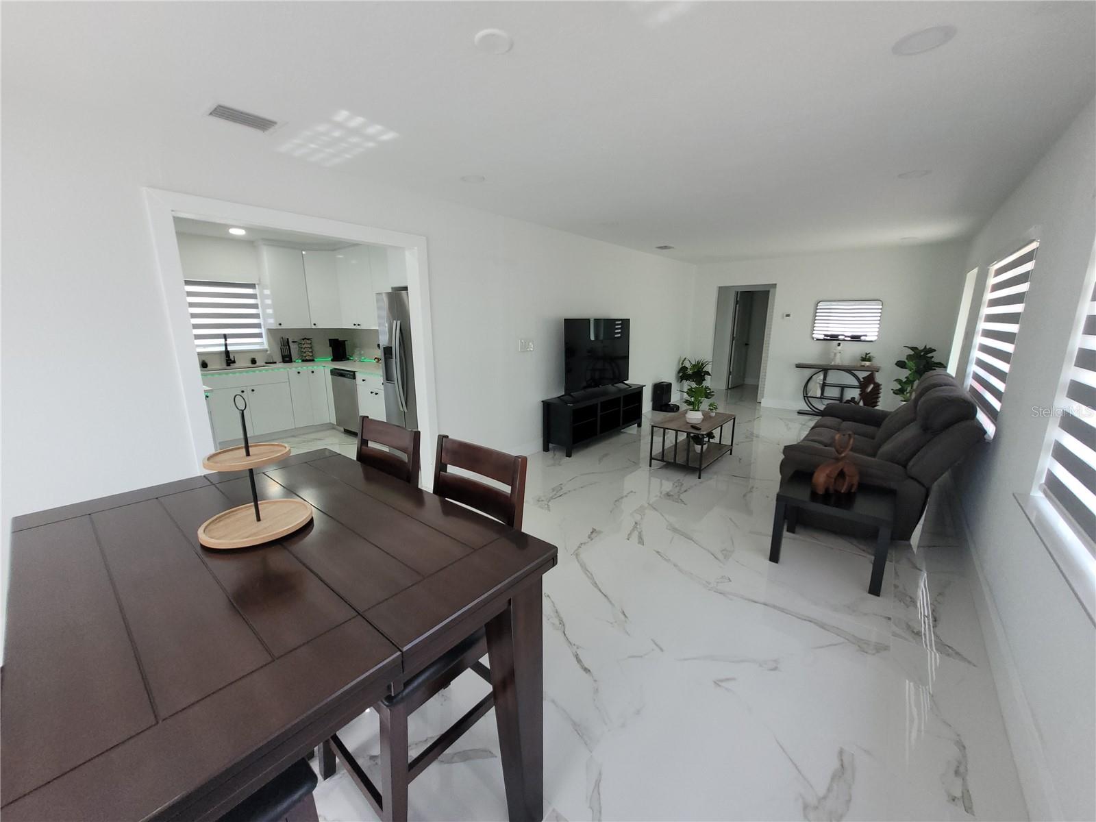 105 FOREST PARK AVE, TEMPLE TERRACE, FL — photo 5