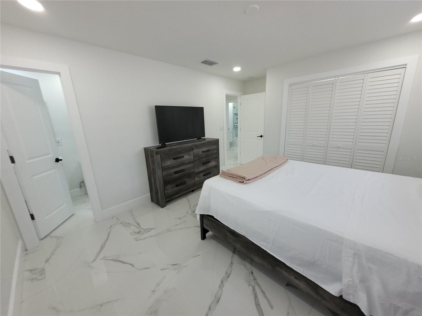 105 FOREST PARK AVE, TEMPLE TERRACE, FL — photo 10