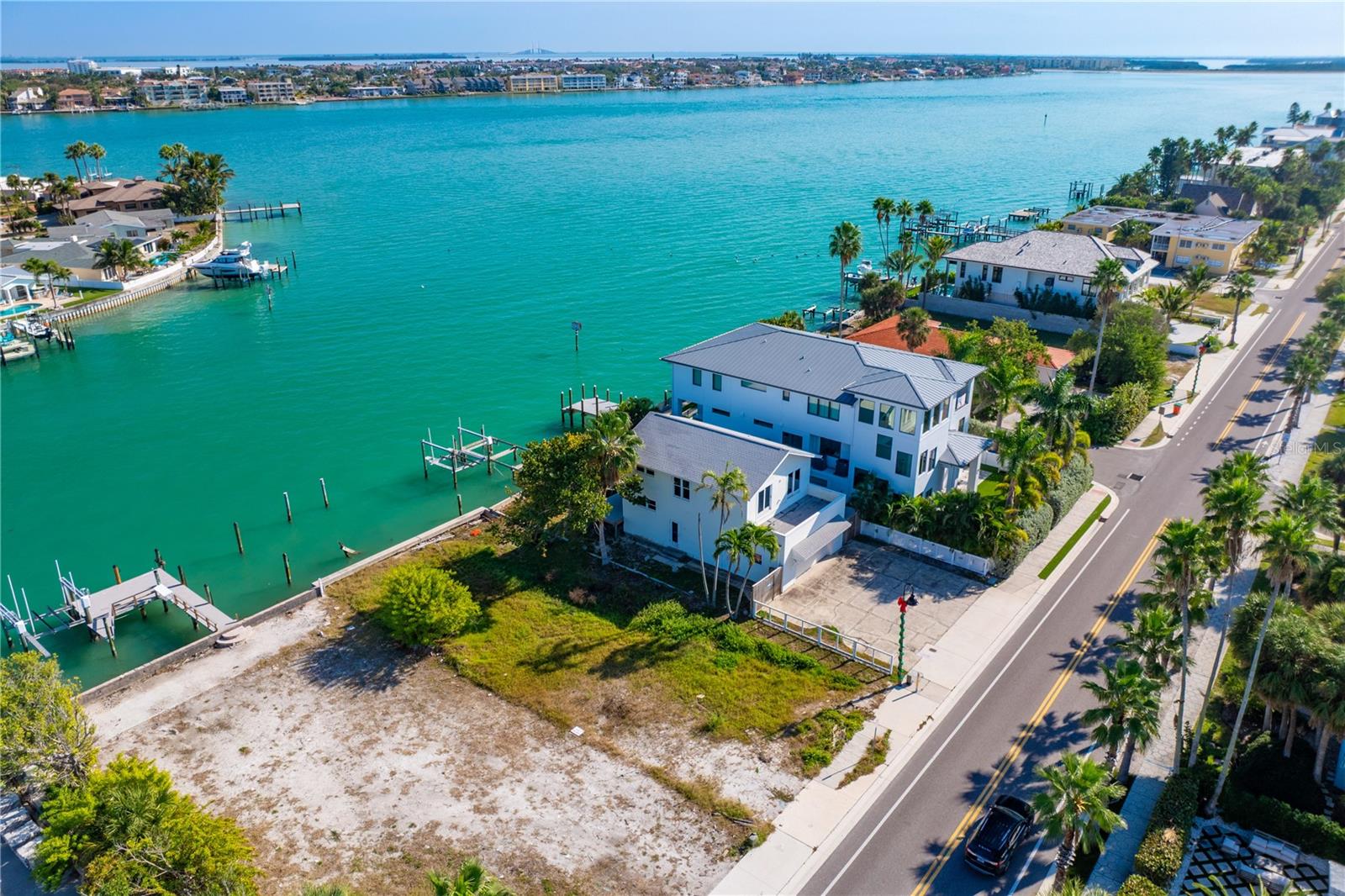 1805 PASS-A-GRILLE WAY, ST PETE BEACH, FL — photo 3