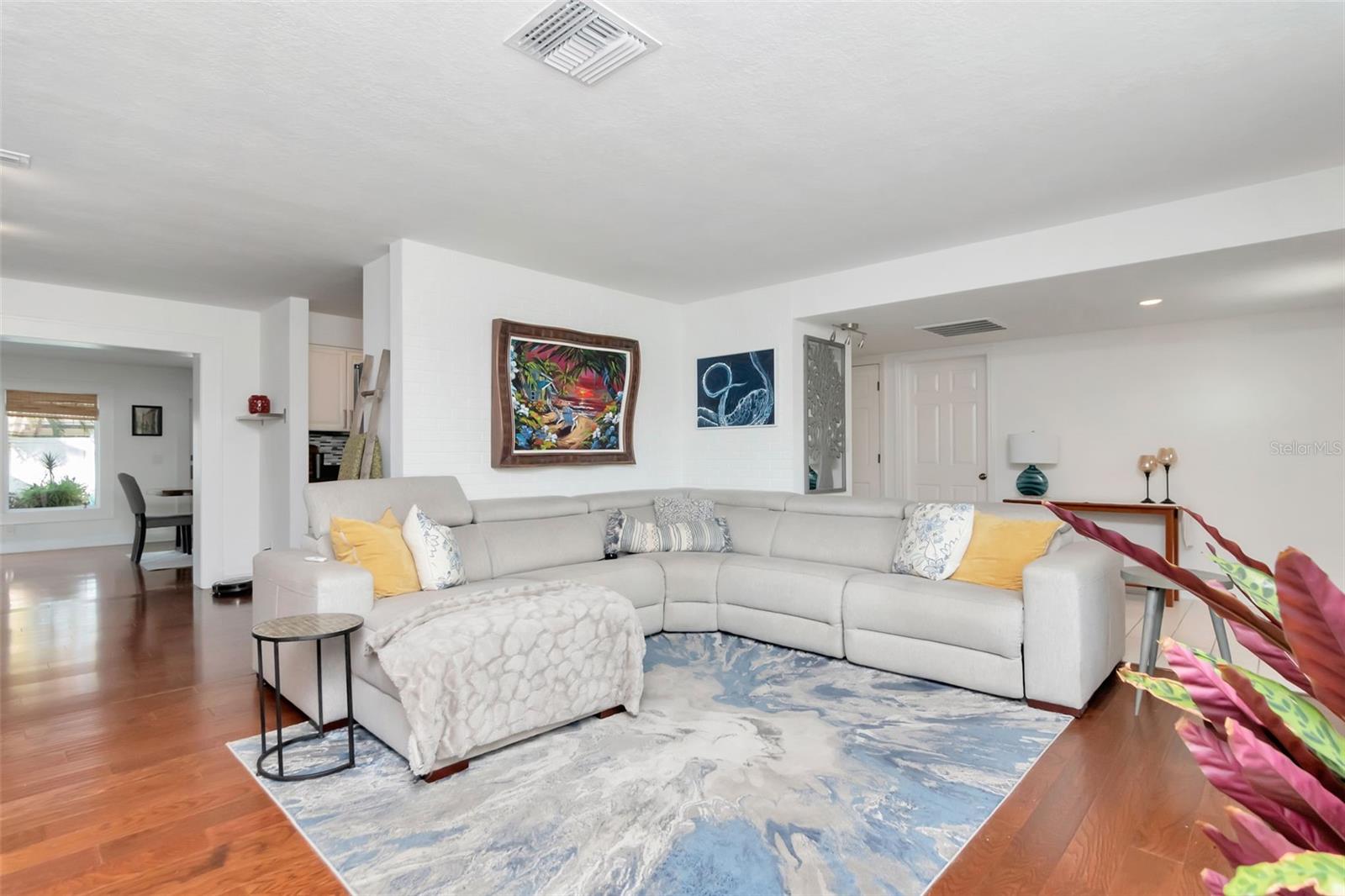 3991 38TH WAY S, ST PETERSBURG, FL — photo 4