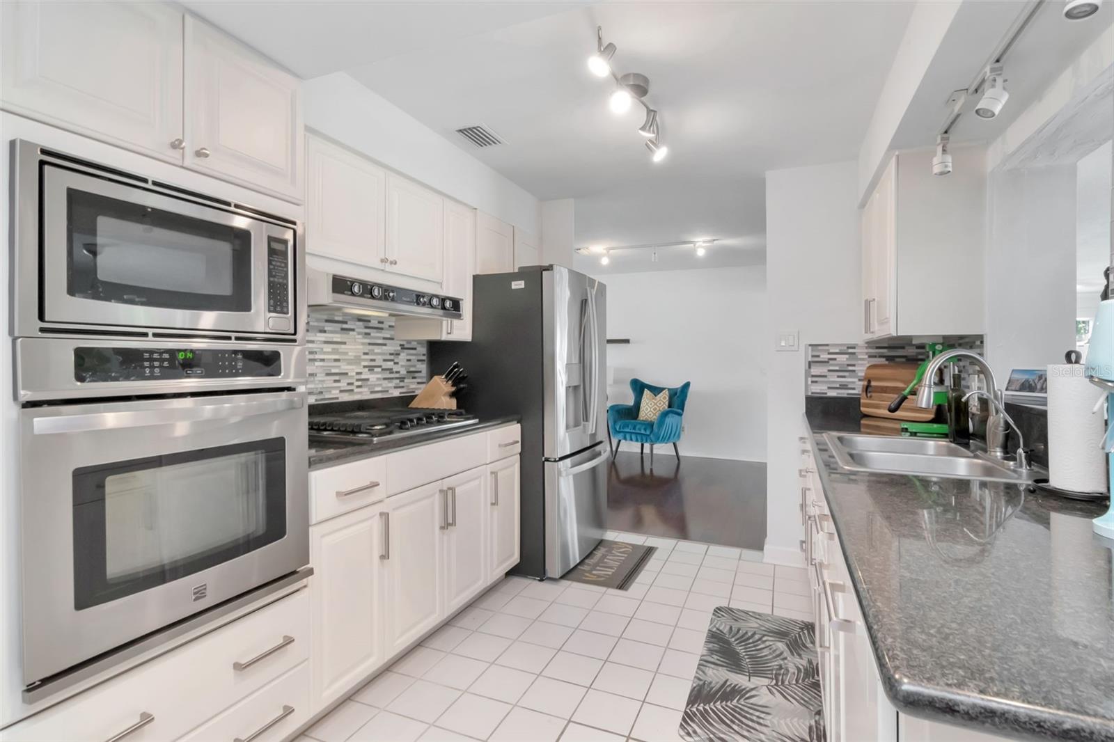 3991 38TH WAY S, ST PETERSBURG, FL — photo 5
