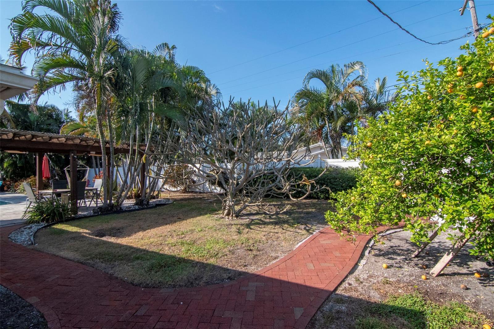 3991 38TH WAY S, ST PETERSBURG, FL — photo 40