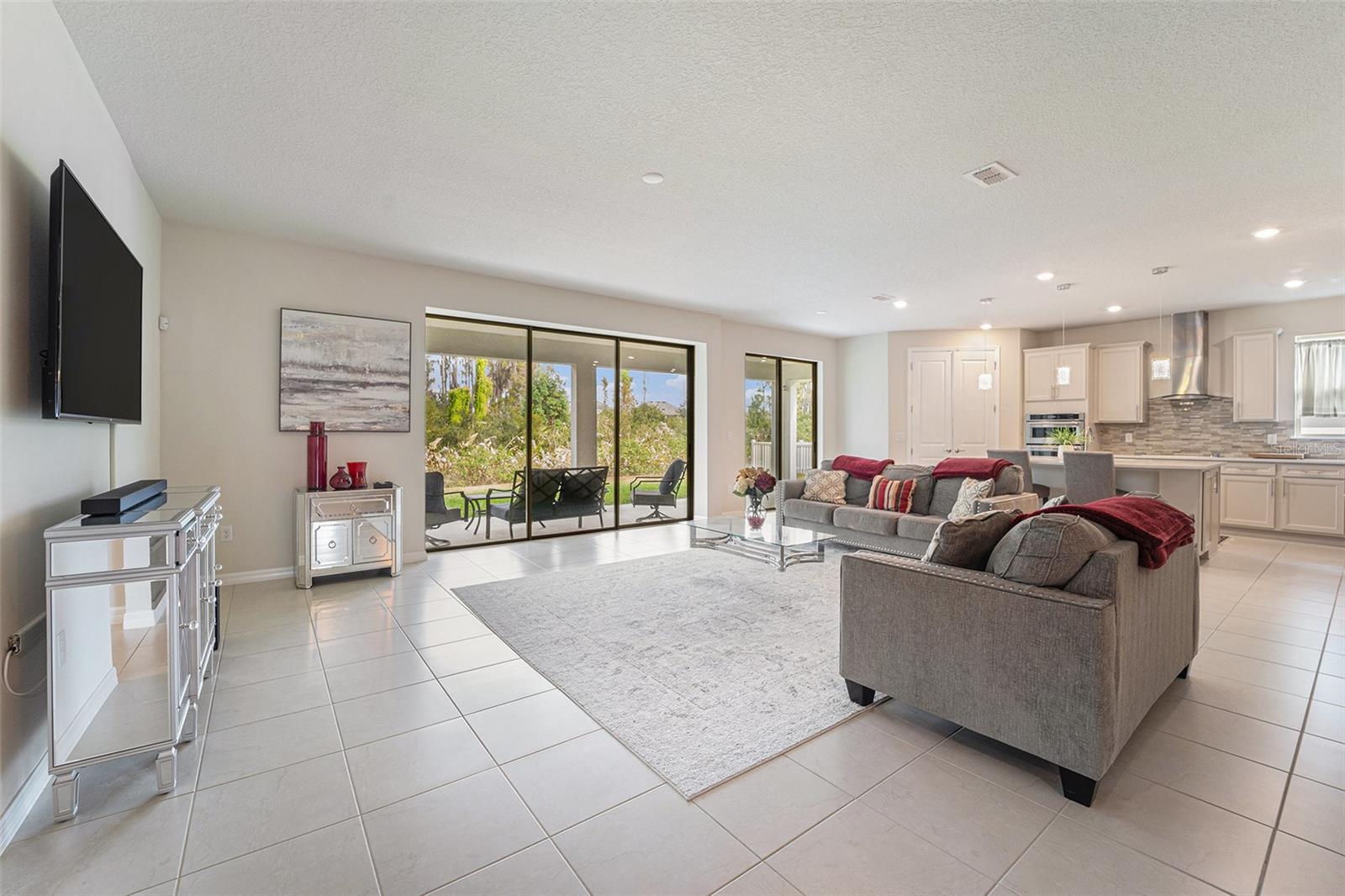 19206 BRIARBROOK DR, TAMPA, FL — photo 13