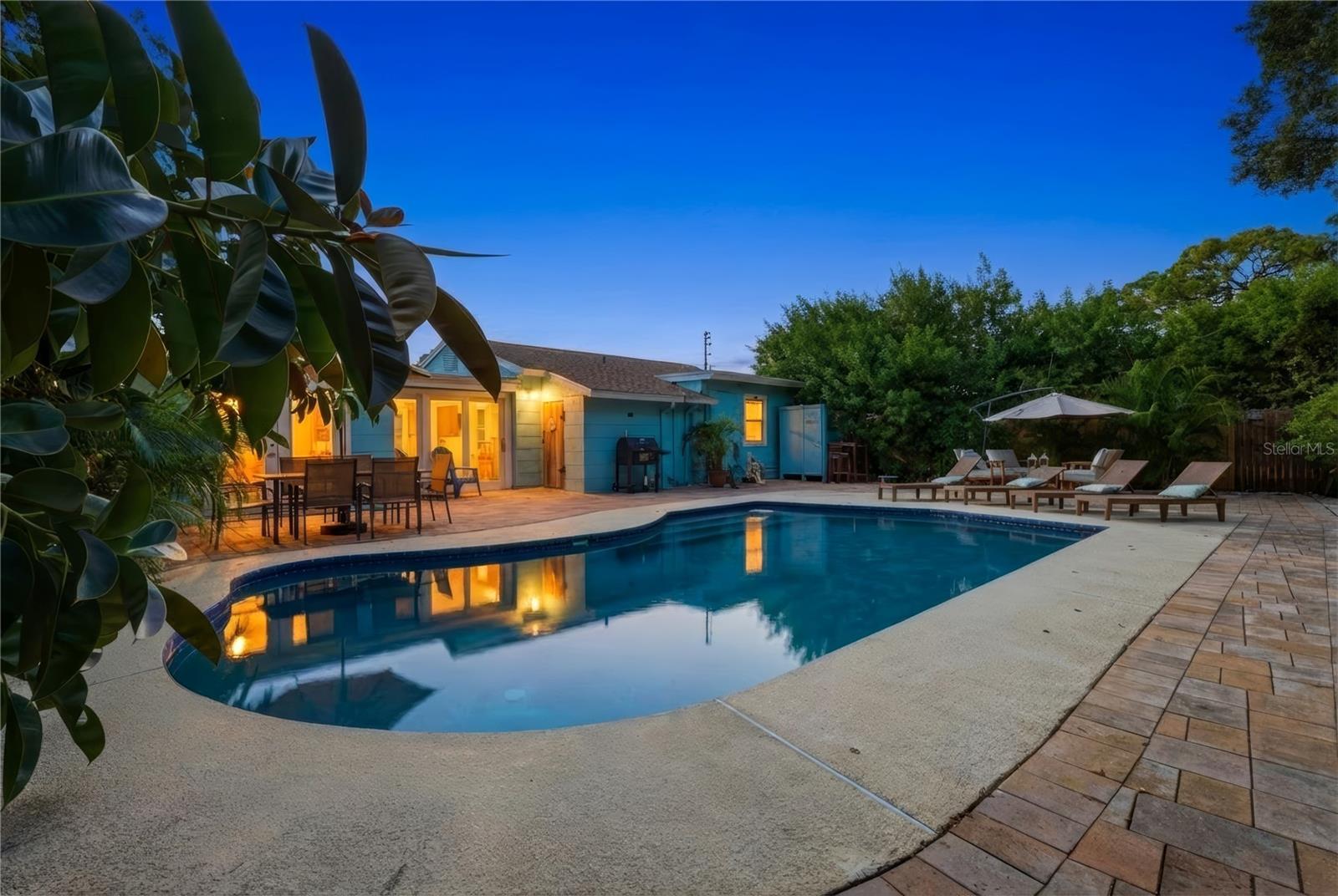 1249 ESSEX DR N, ST PETERSBURG, FL — photo 3