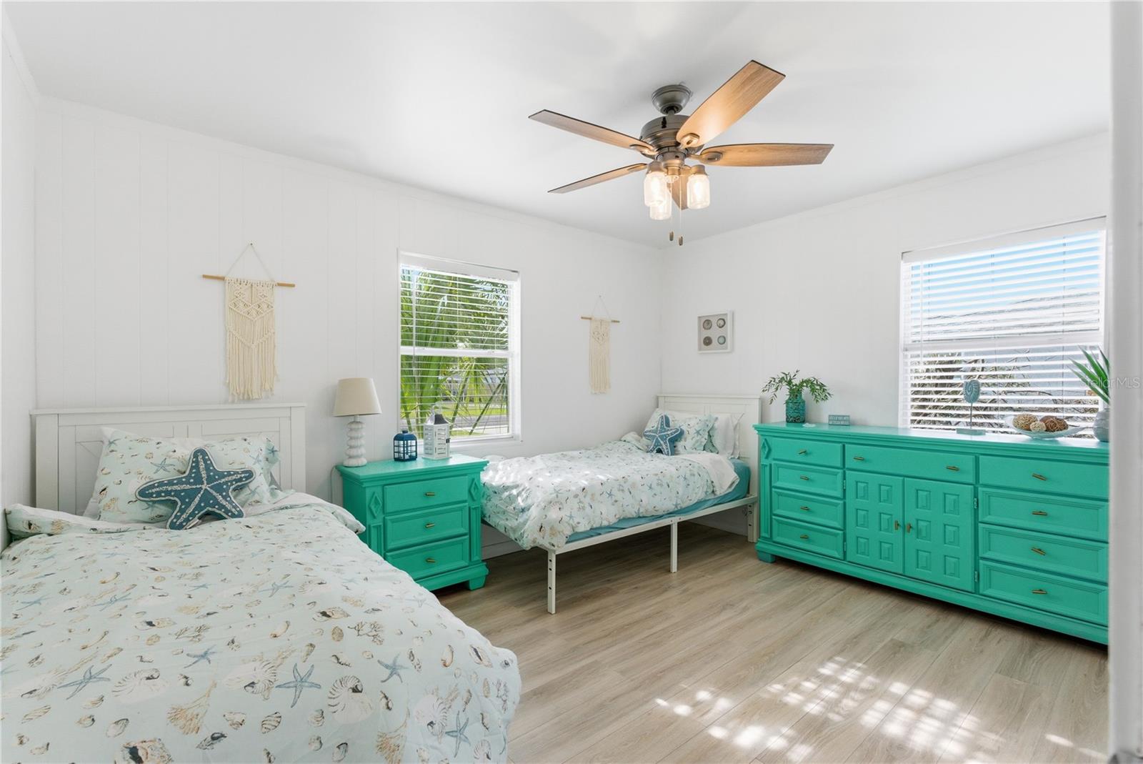 1249 ESSEX DR N, ST PETERSBURG, FL — photo 14