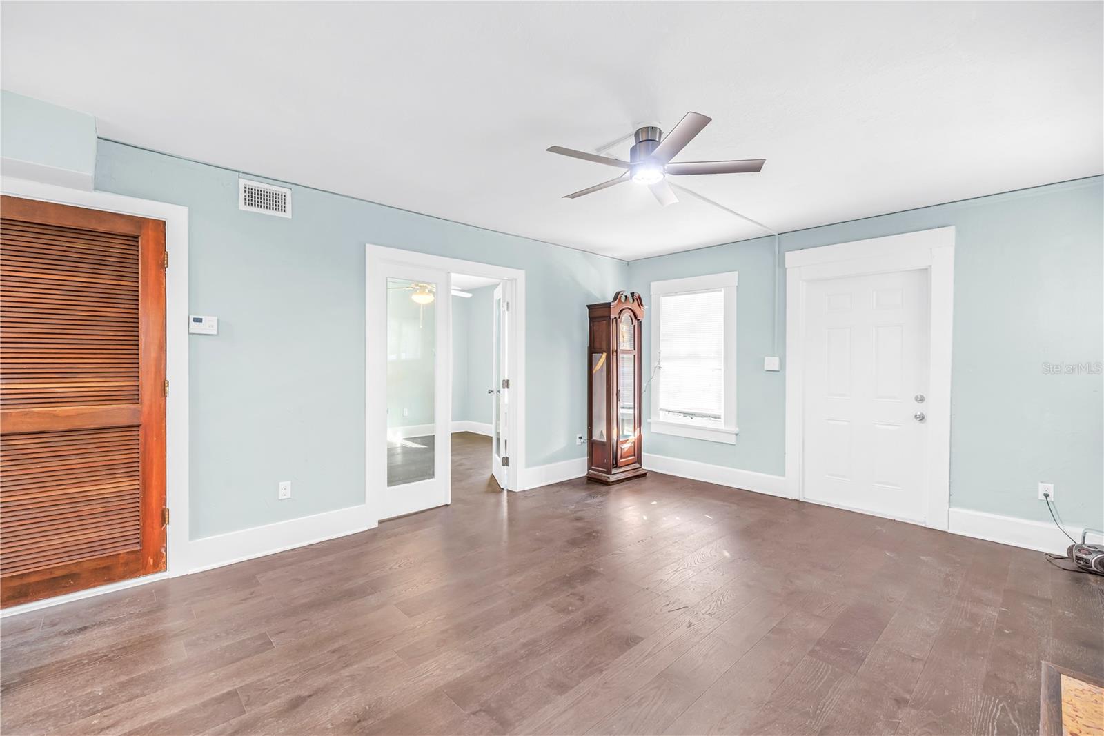 1012 GRANVILLE CT N, ST PETERSBURG, FL — photo 4