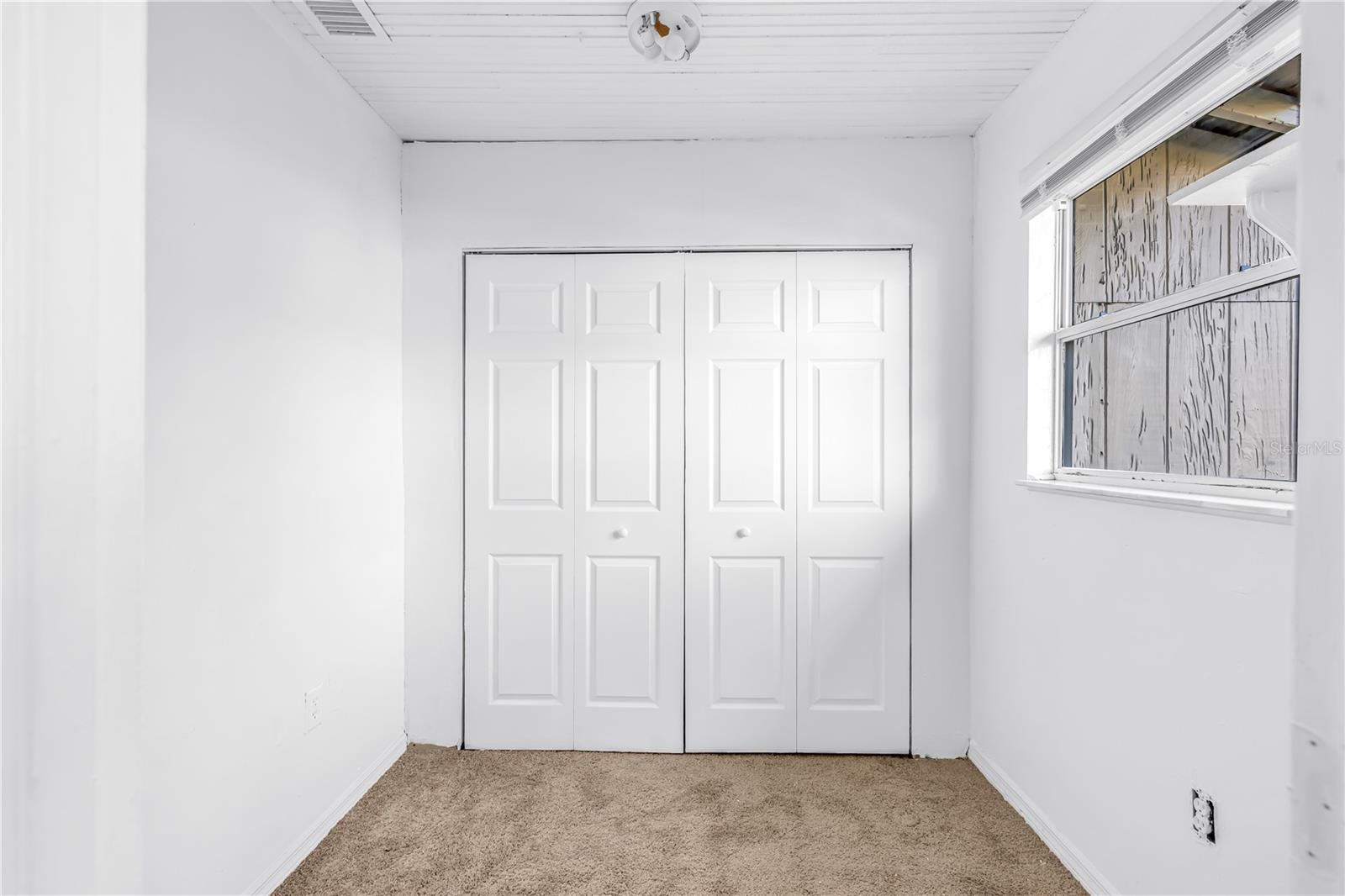 1012 GRANVILLE CT N, ST PETERSBURG, FL — photo 31