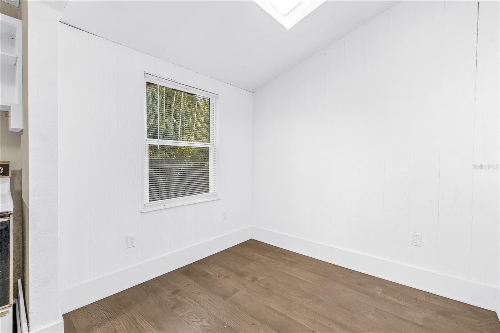 1012 GRANVILLE CT N, ST PETERSBURG, FL — photo 33